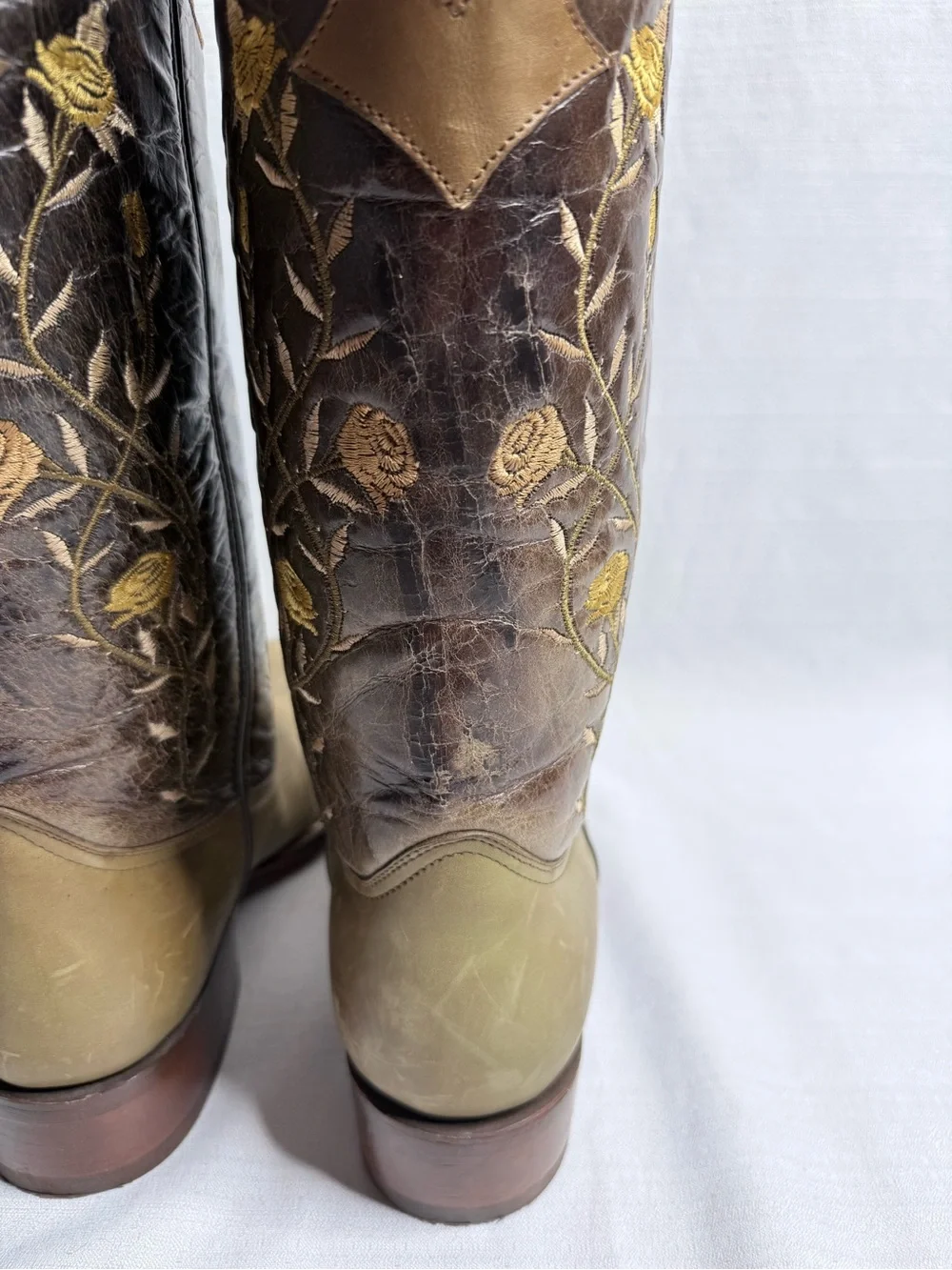 Denver Mountain Men’s Western Cowboy Boots Floral Embroidered Leather 10.5